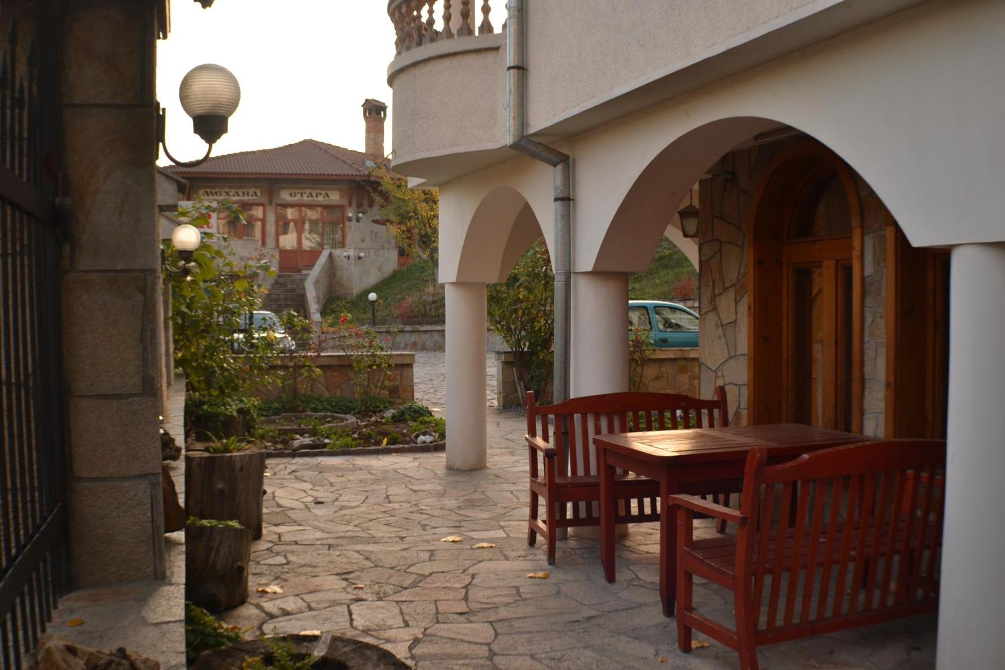 Family Hotel Silver Смолян Экстерьер фото